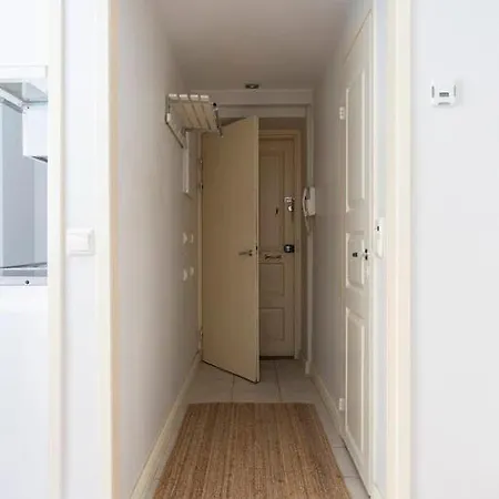 2ndhomes Cozy Studio In The City Center Lägenhet